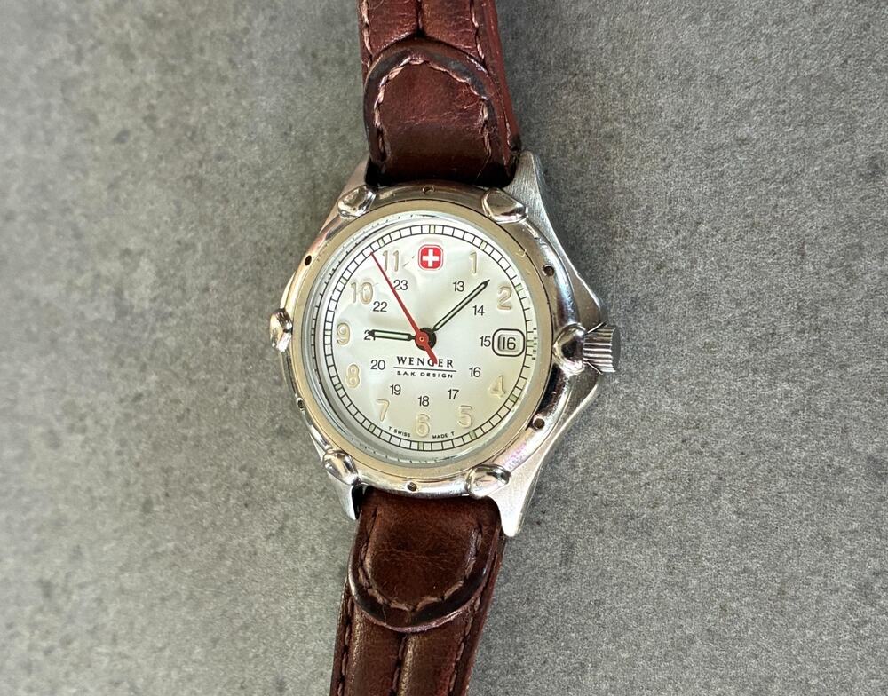 Wenger Women’s Swiss Quartz Watch SAK Design 30mm White Dial Date 100M Leather